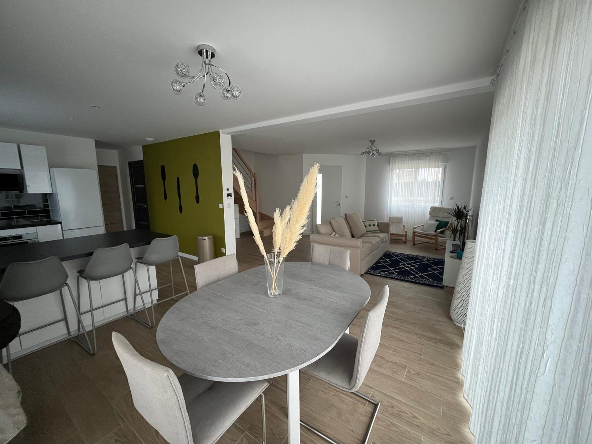 Superbe Maison Avec Jardin Bezannes Екстер'єр фото